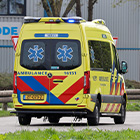 Ambulance op de weg.