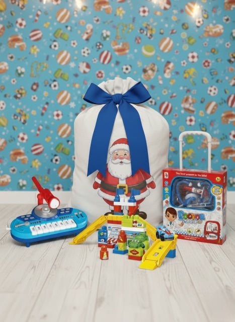 Novogodi&scaron;nji Paketić za Dečake &ndash; Super Play Set ( NP7 )