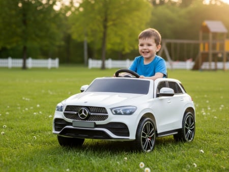 Mercedes GLE 450 AMG - Beli Licencirani Auto na akumulator sa kožnim sedi&scaron;tem i mekim gumama