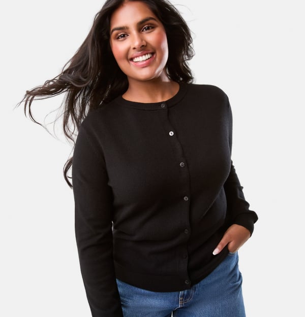 Womens lightweight crew cardigan. Sizes:6-20. $20ea.