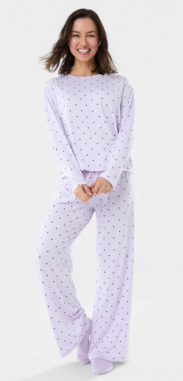 Women’s PJ set. Sizes: 6-22. $12 set.