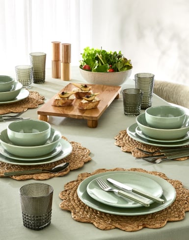 Shop dining
