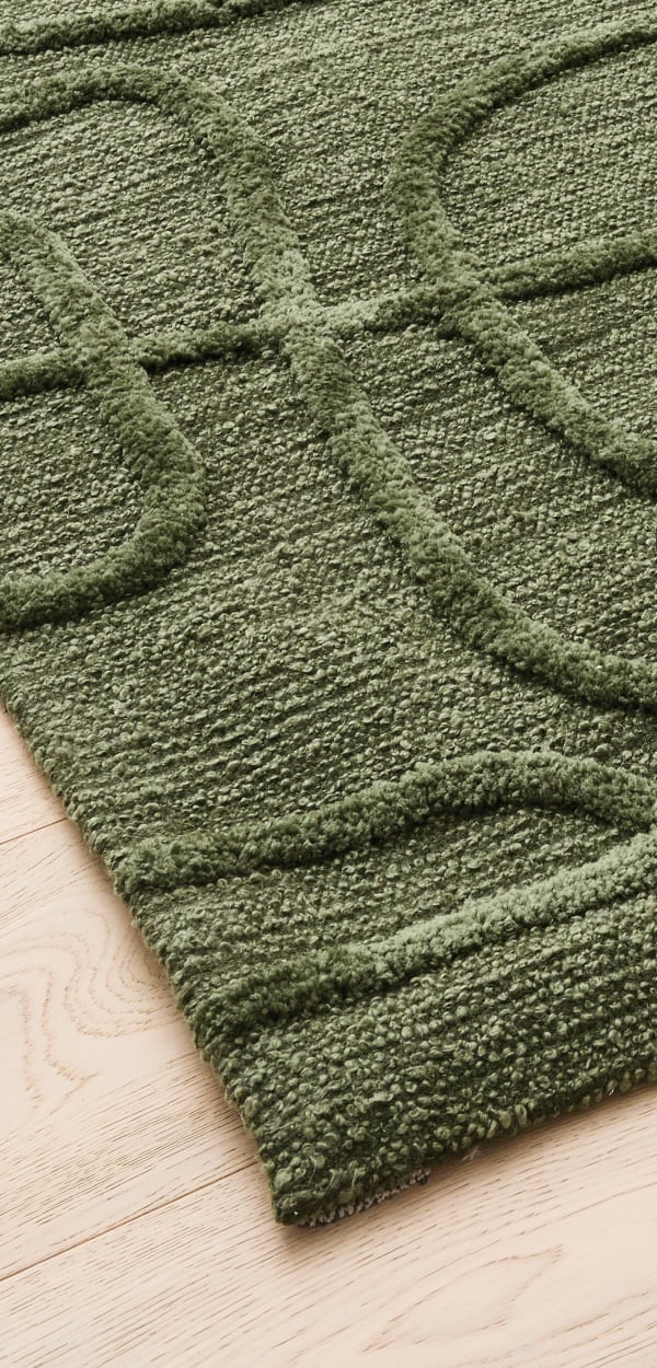 Leslie wool blend rug. Size: 235cm x 160cm. $125.