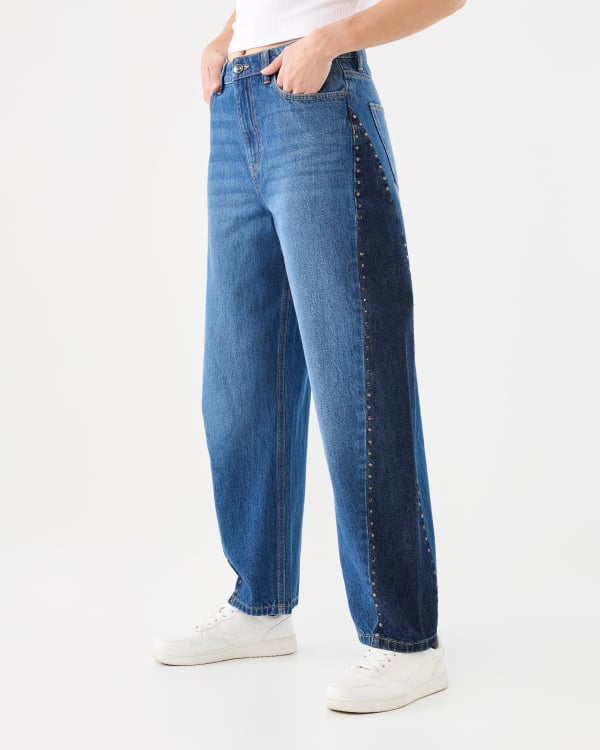 Contrast barrel jeans. Sizes: 6-20. $42.
