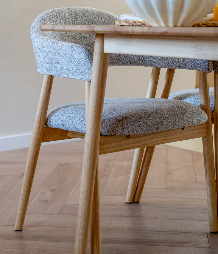 20% korting op alle eetkamerstoelen 