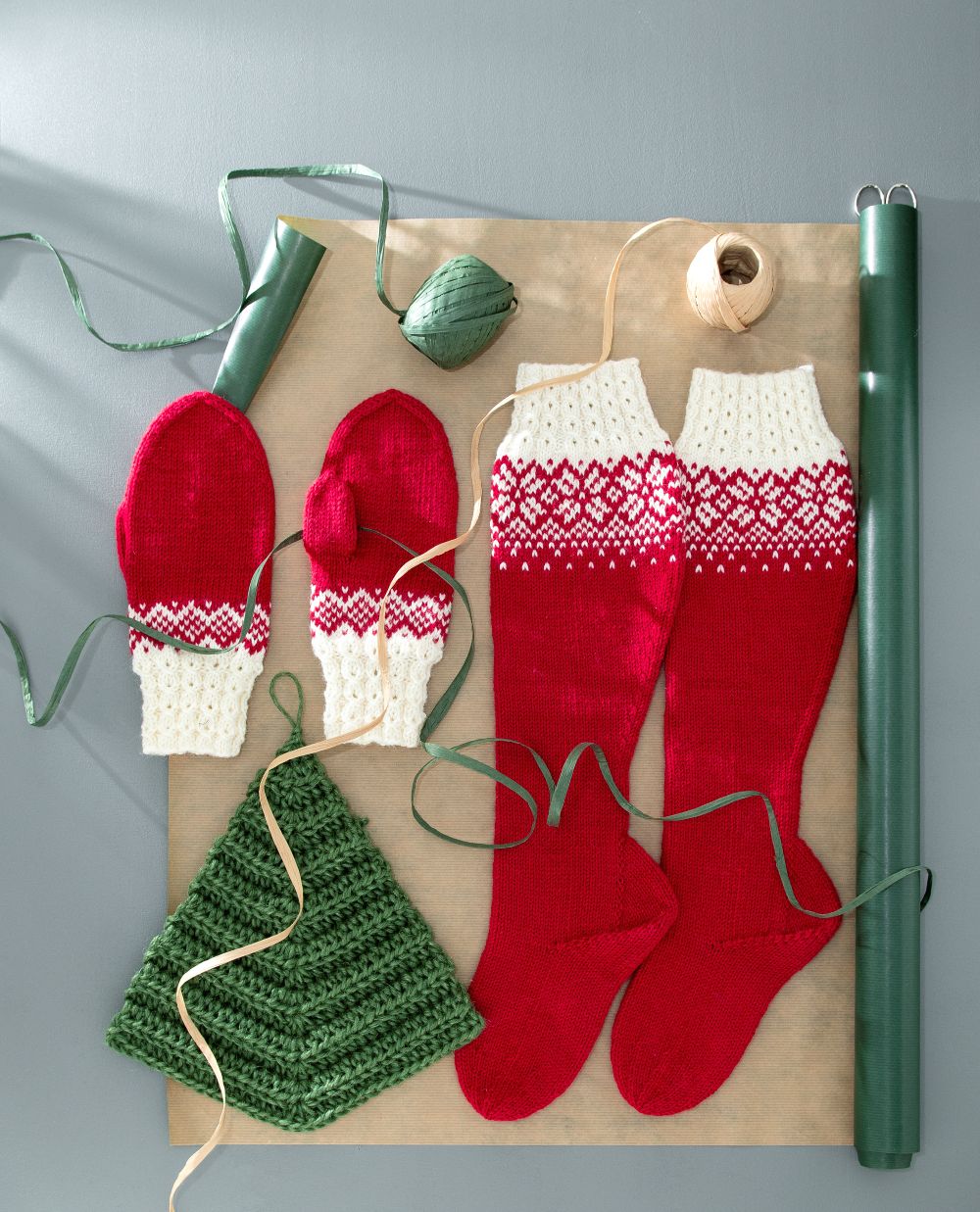 Tähti-polvisukat ja joulu-lapaset