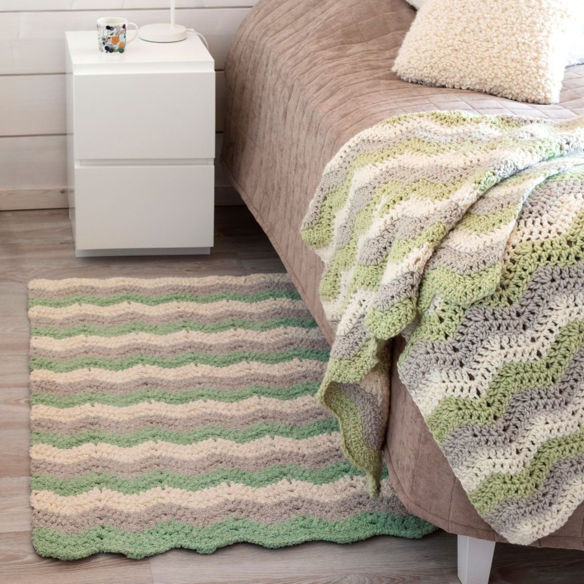 Siksak-matto ja -torkkupeitto