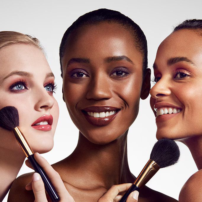 Free Estée Lauder Serum & Glow Facial