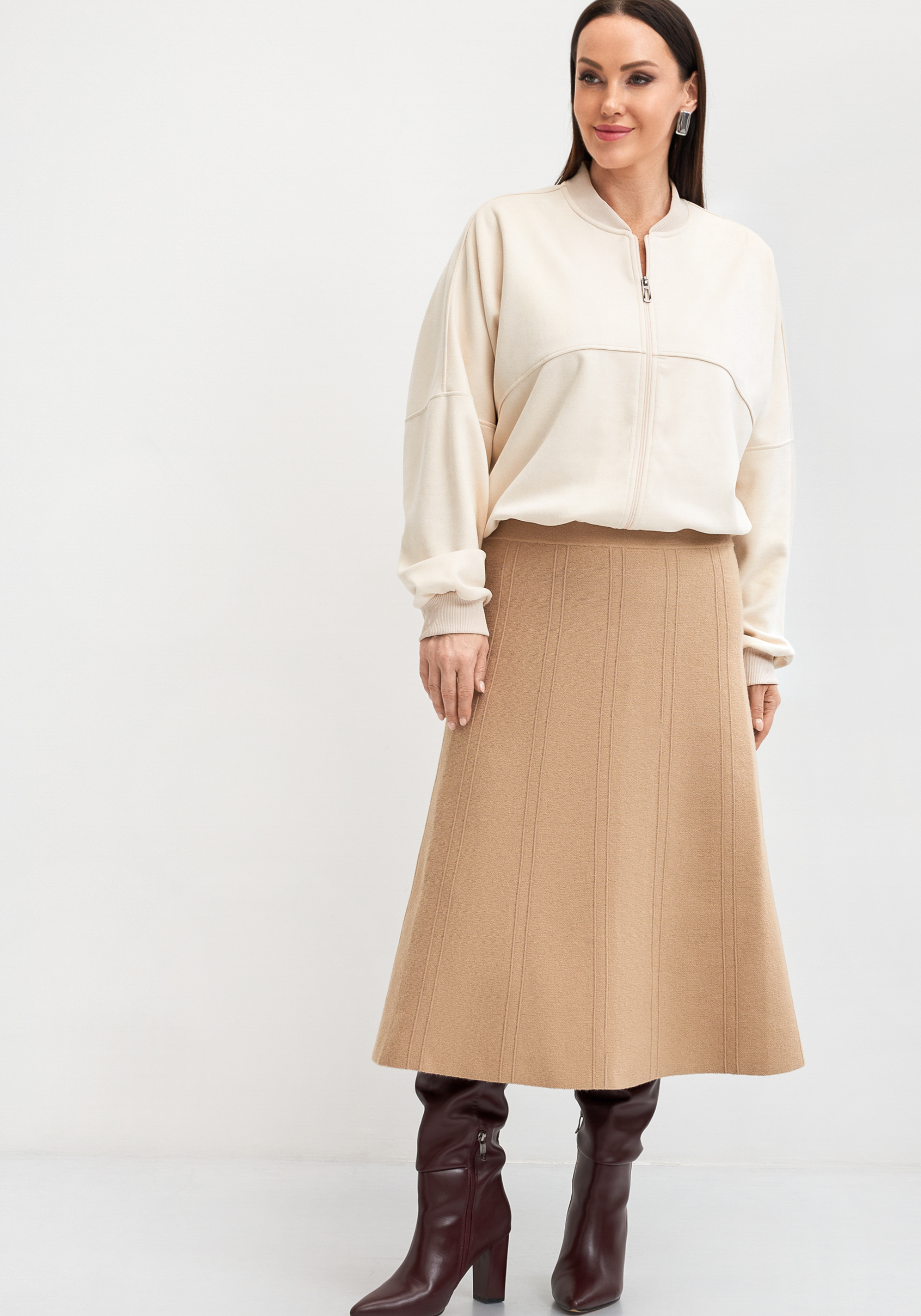 Юбка трикотажная с фактурными клиньями