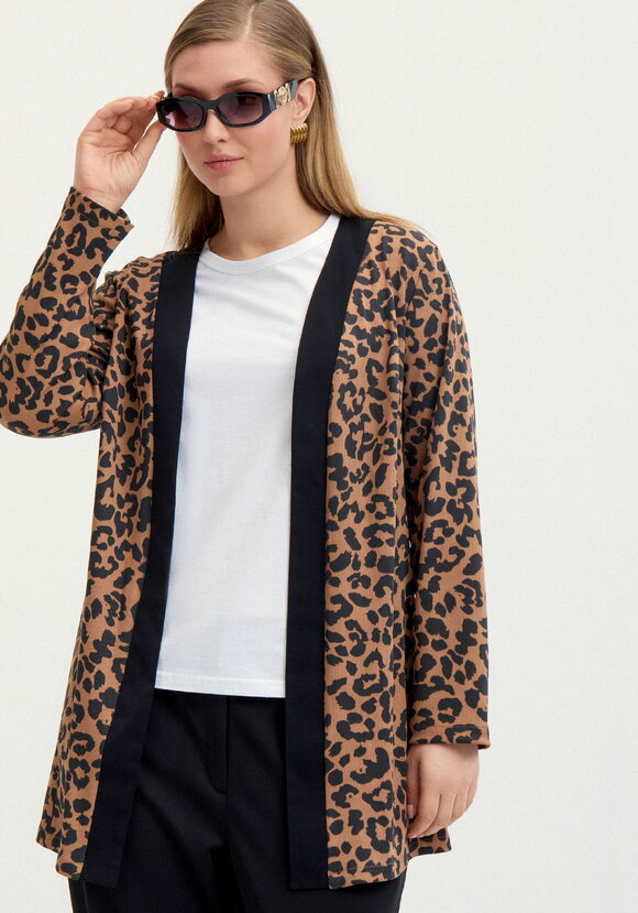 Кардиган с анималистичным пpинтом