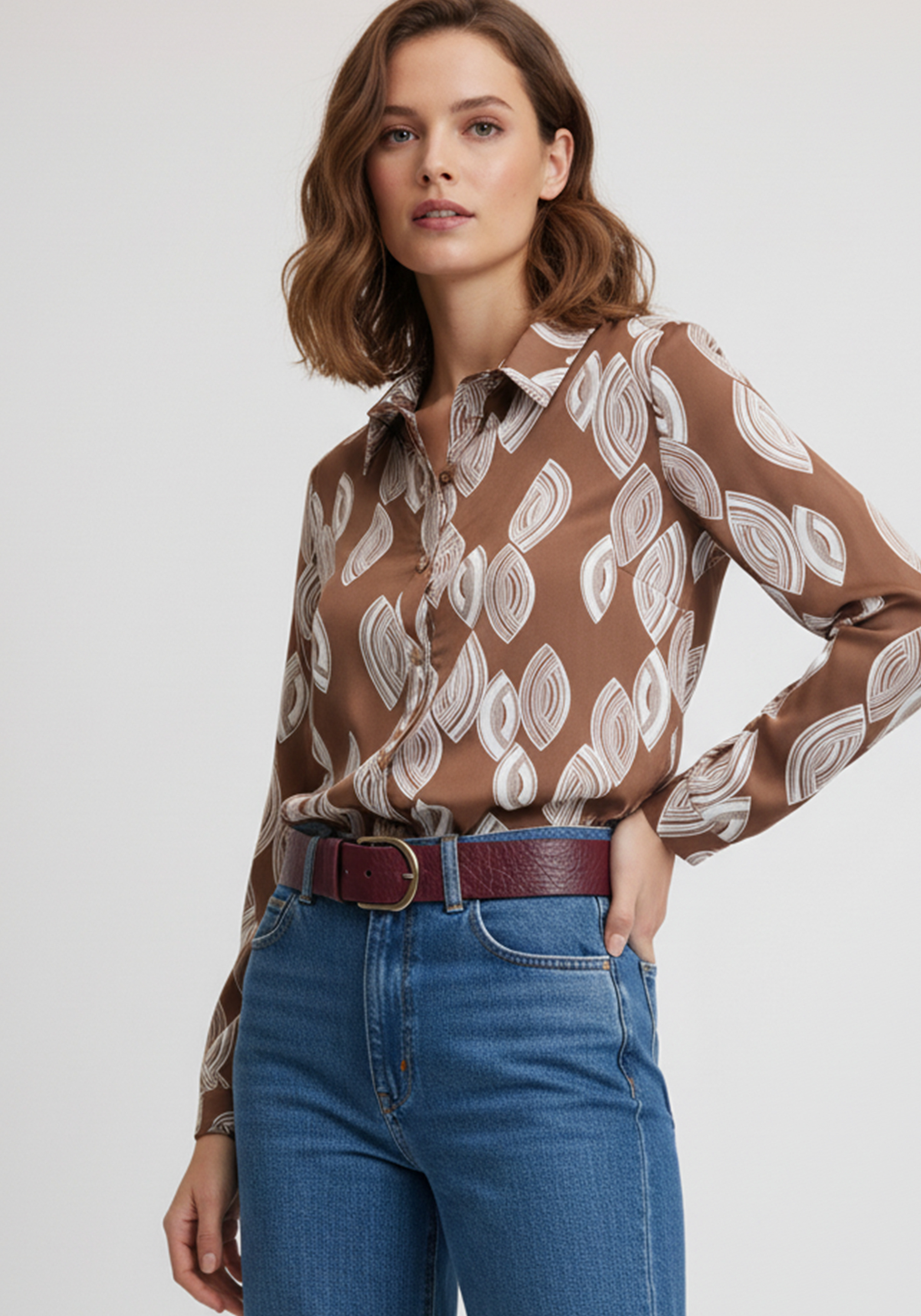 Блуза свободного кроя с застежкой