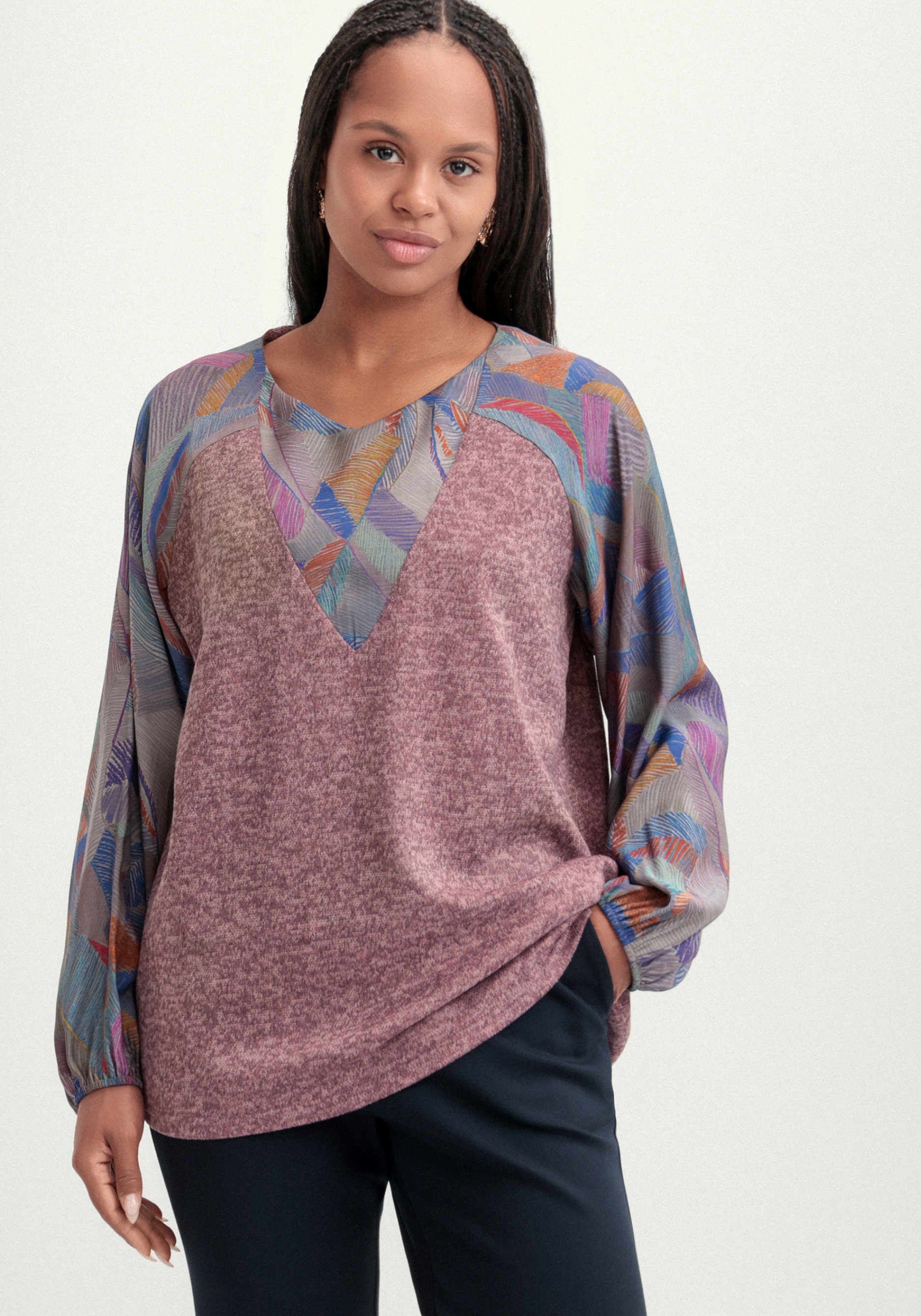 Блуза трикотажная с красочным принтом