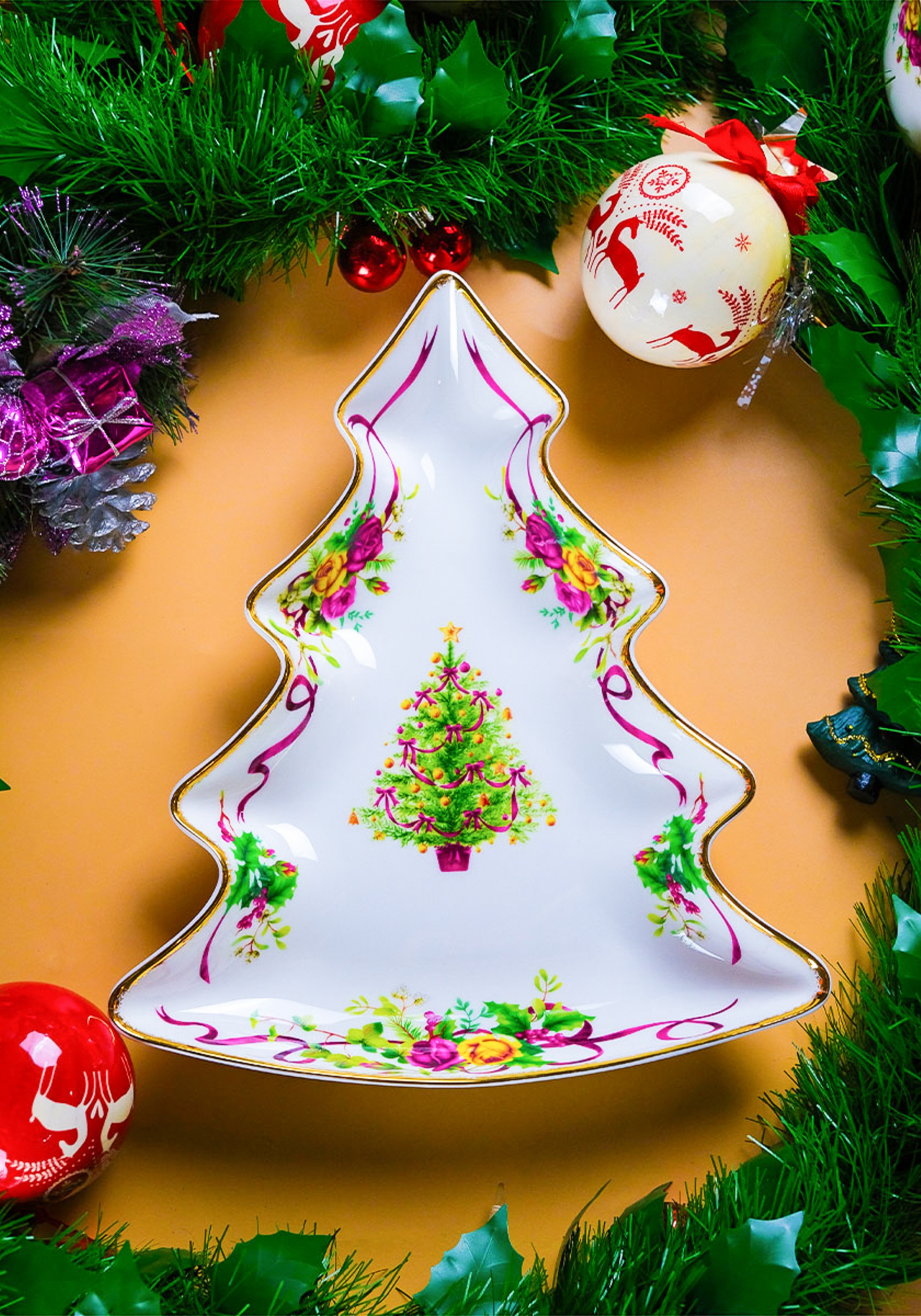 Блюдо-ёлка из фарфора