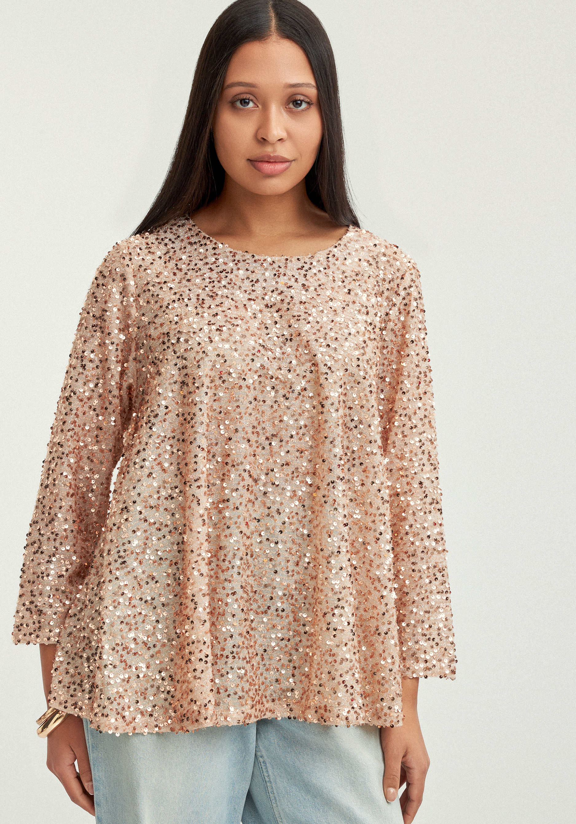 Блуза с мерцающими пайетками