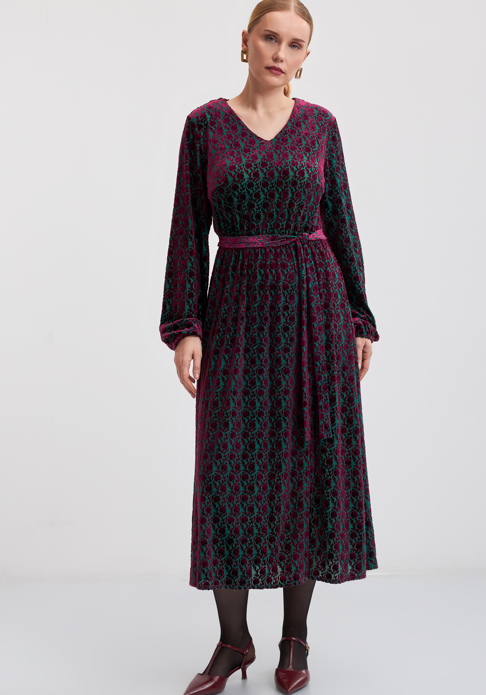 Платье из краш-бархата хамелеон