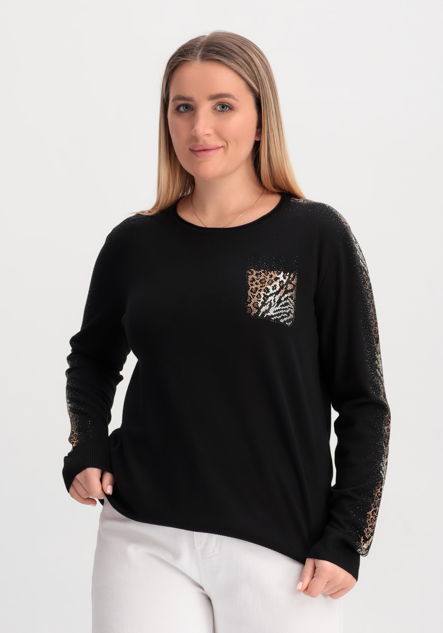 Джемпер с лампасами и карманом из страз