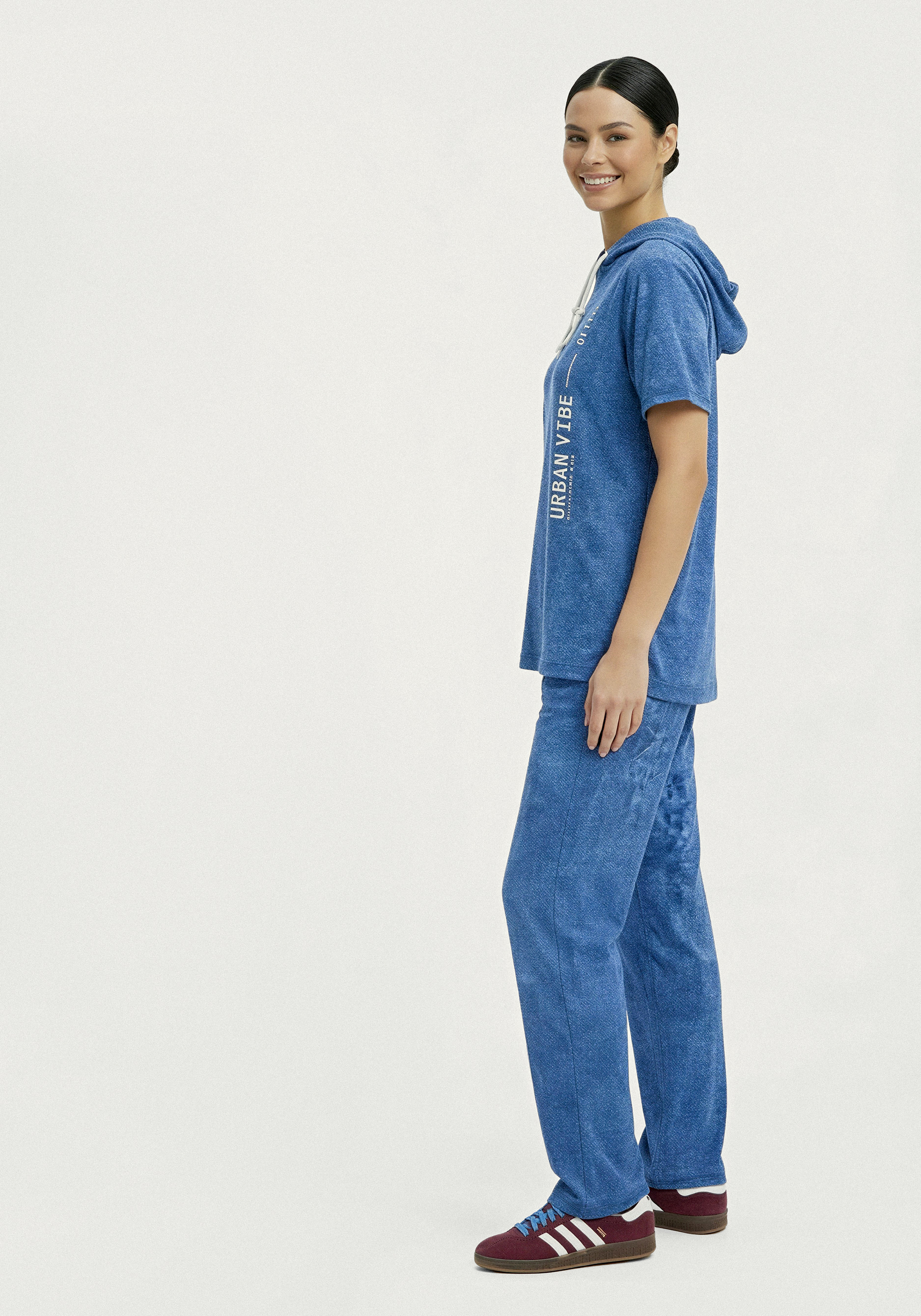 Костюм брючный из трикотажной ткани