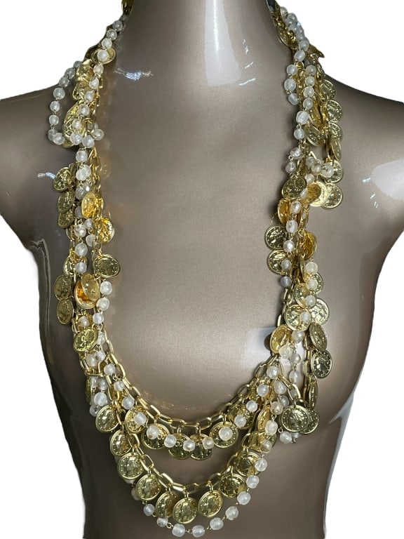 CHRISTIAN DIOR LARGE GOLD PEARL NECKLACE