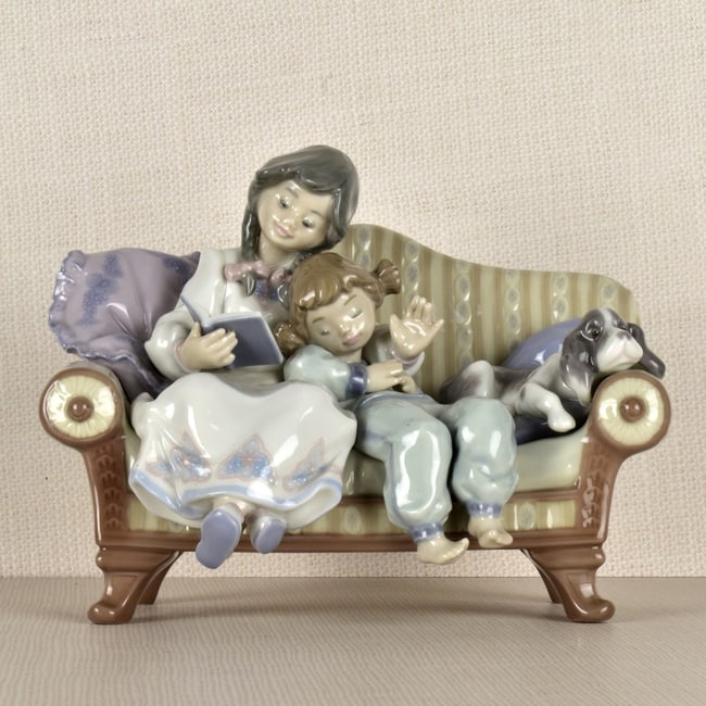 Lladro Figurine Girls Reading