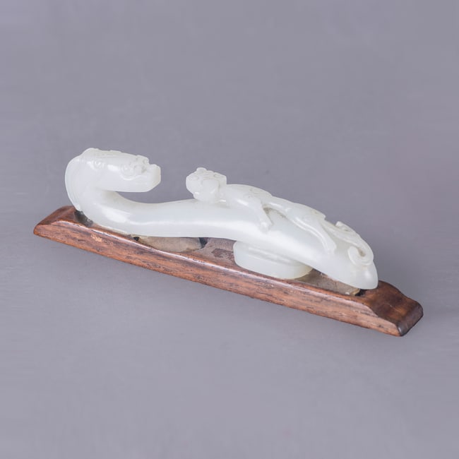 Chinese White Jade 'Dragon' Belt Hook