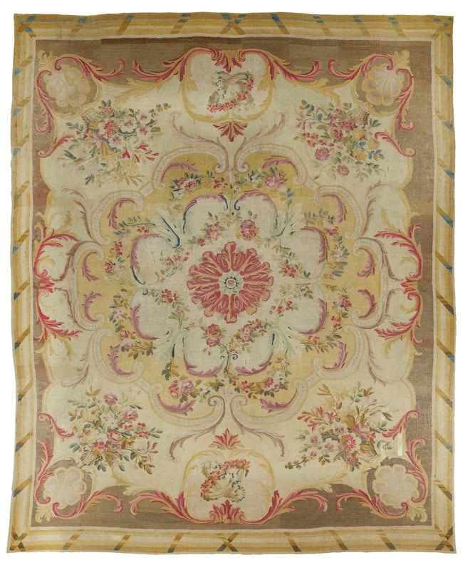 TAPIS D'AUBUSSON D'ÉPOQUE LOUIS XV