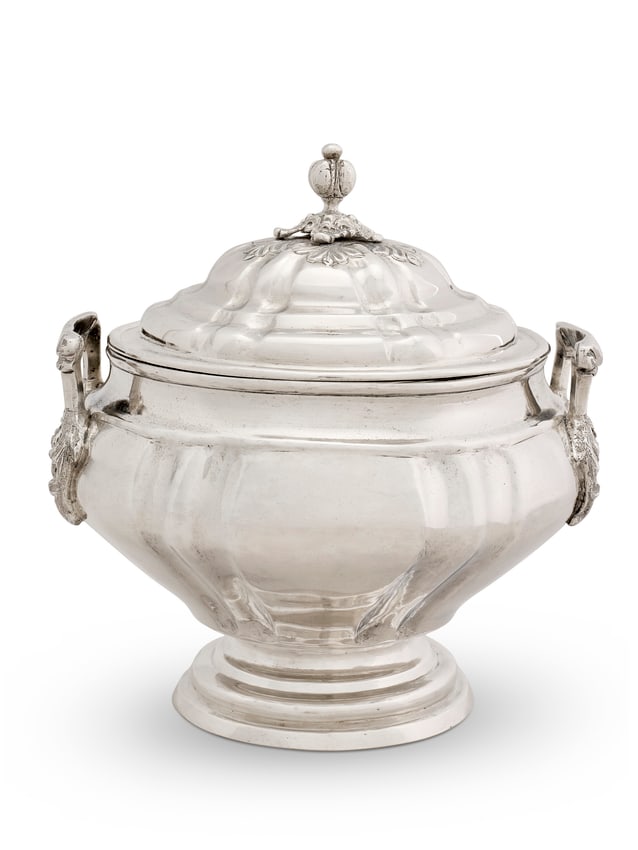 PETITE SOUPIÈRE EN ARGENT