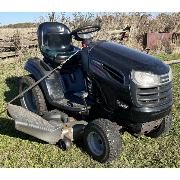 CM LAWN TRACTOR MODEL 6500 - 54 INCH CUT - 26 HP - HYDROSTATIC - 1072 HOURS