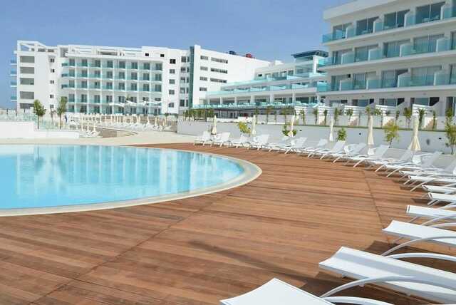 5* Cyprus B&B Hotel & Flights