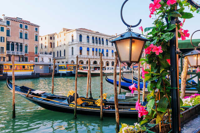 4* Venice Italy, Breakfast & Flights