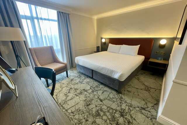 4* Croydon Bed and Breakfast Break for 2