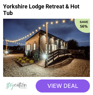Coastal lodge escape for up to 6, with private hot tub, prosecco & chocolates near Barmston Beach, Yorkshire – save up to 56%.