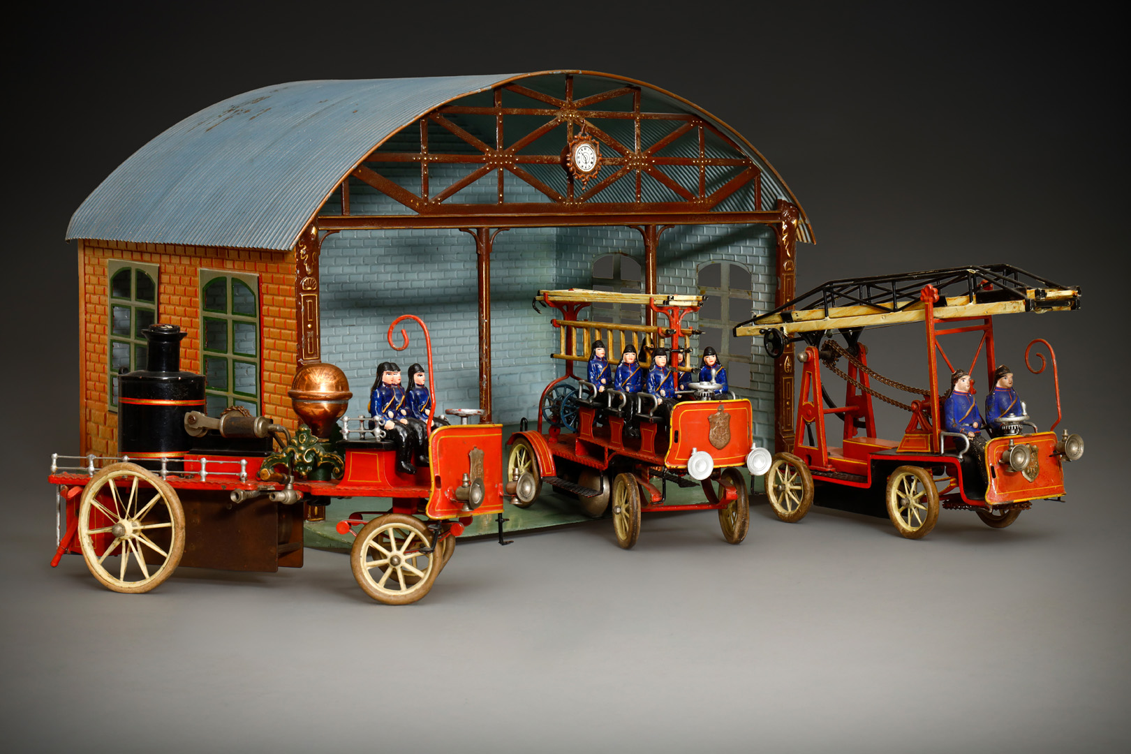 Spielzeugraritäten, Eisenbahnen, Dampf-, Militär- u.…