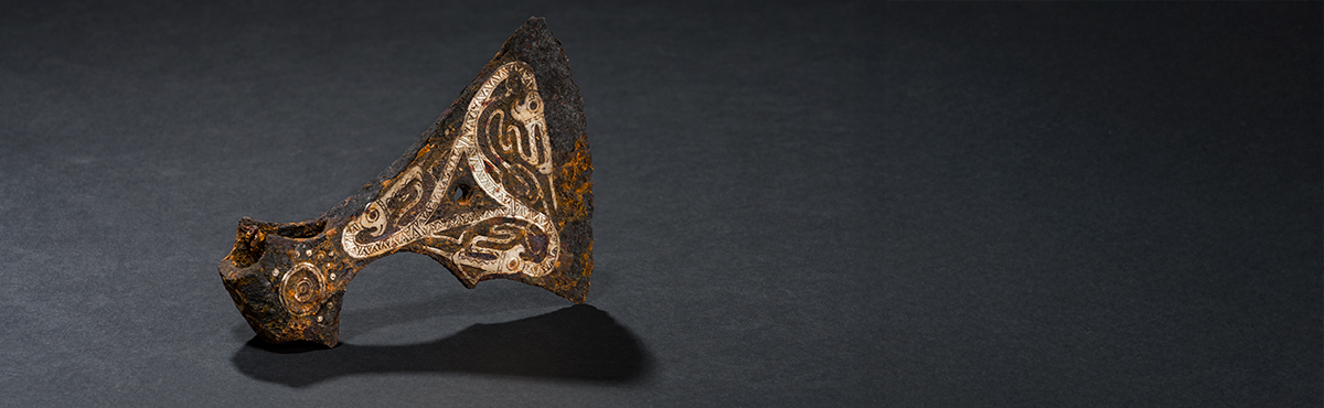 Auktion 106 - Antiquitäten, Blankwaffen, Orden und Miliaria