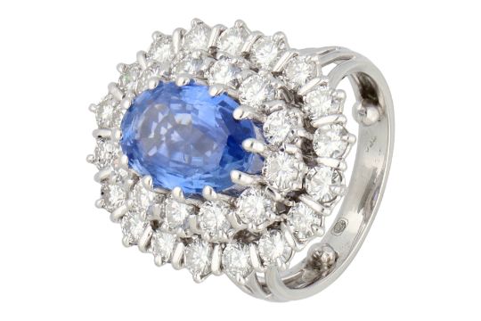 14K White gold entourage ring set with one natural…