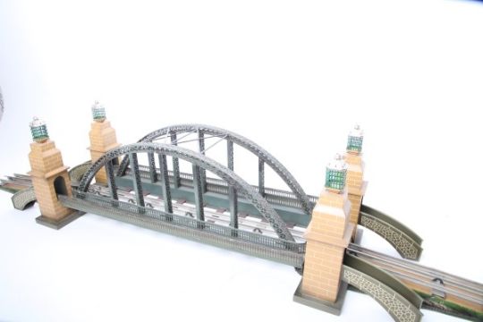 Märklin, 2512 Eisenbahn Bogenbrücke Monumentale…