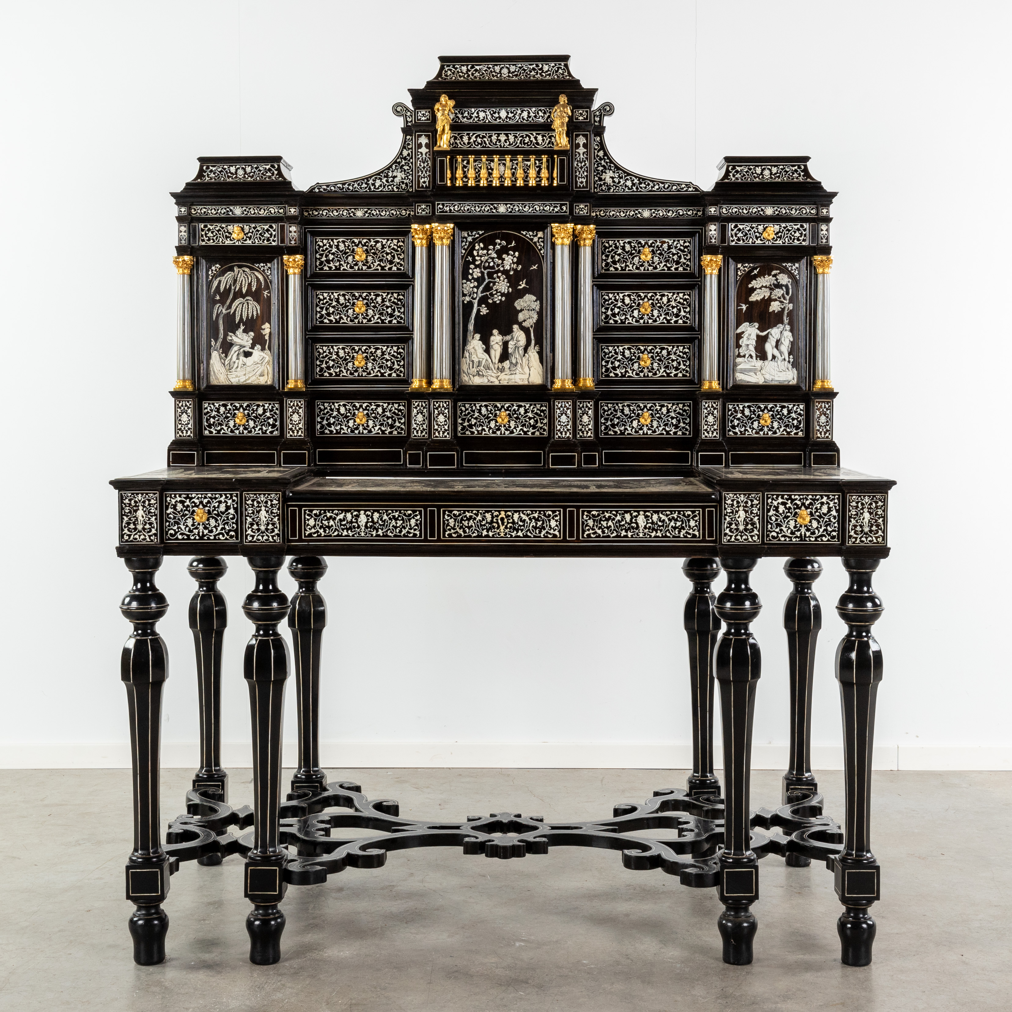 Flanders Auctions - Fine Arts, Antiques and Works of…