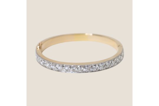 Prunkarmreif mit 17 lupenreinen Diamanten