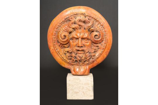 Round Double Godness Plate in Roman Taste