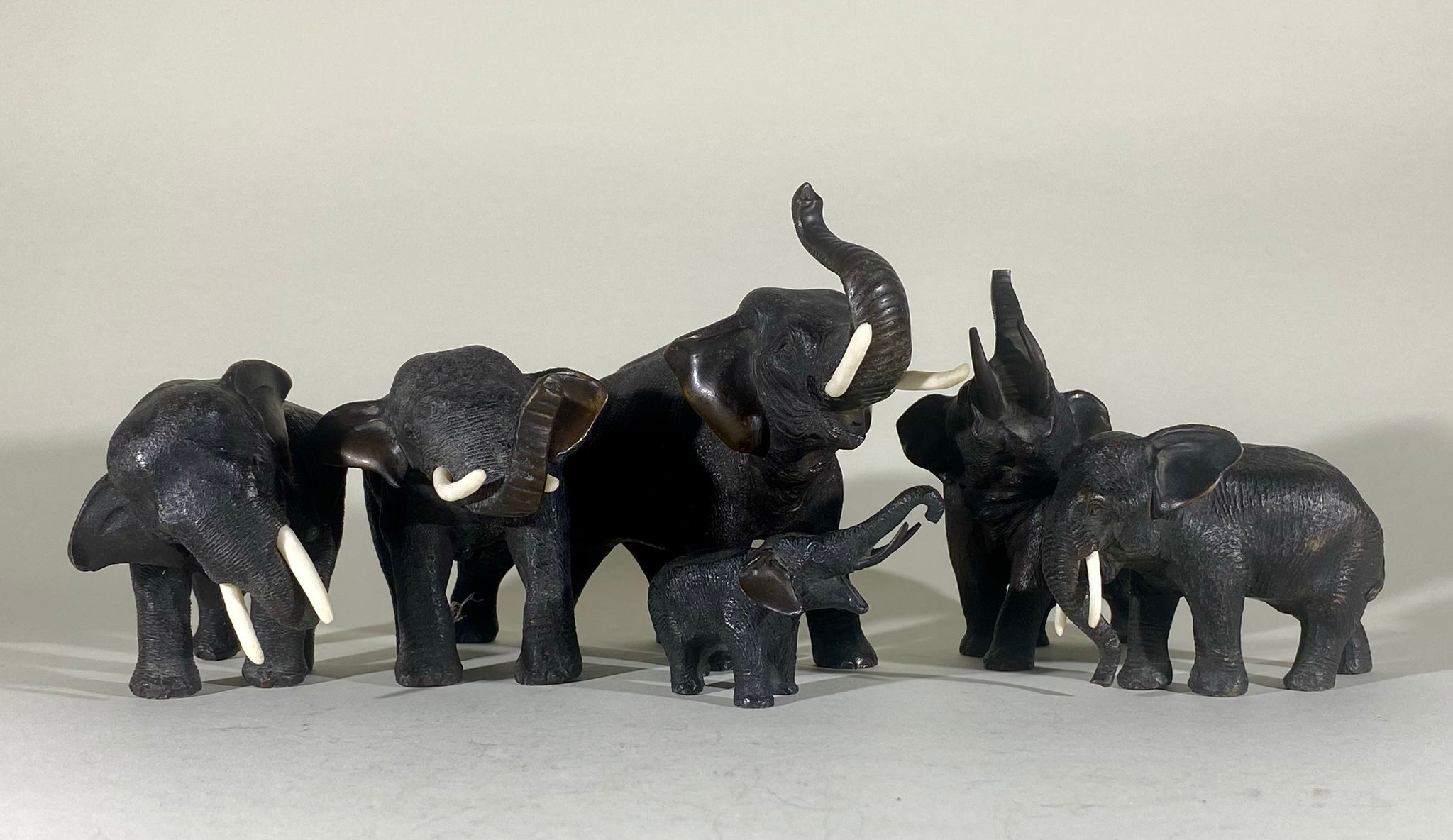 Kunst, Asiatika , Islamische Kunst ,Uhren , Schmuck…