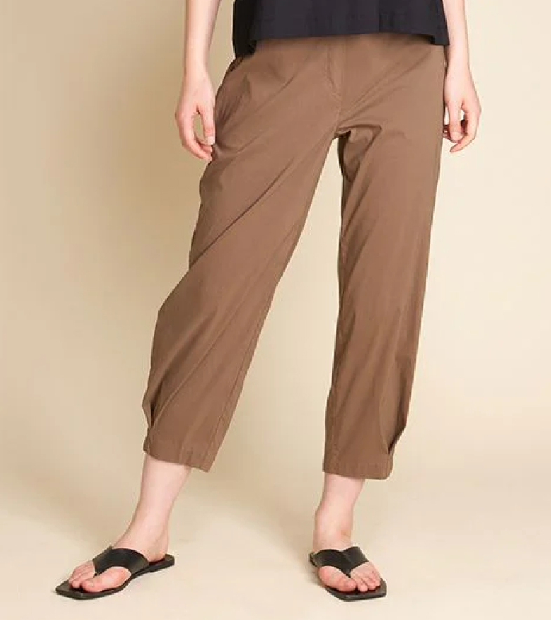 The Festival Pant  Lightweight, elasticated back. In Bayleaf and Black.   Assorted sizes across 12-24