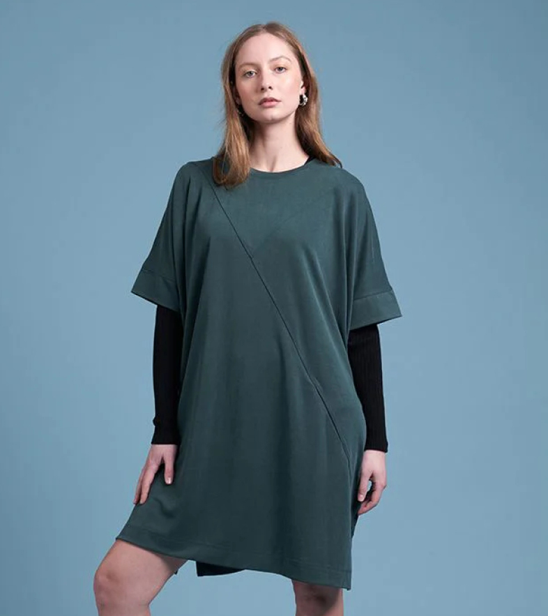 Drawcard Dress  Adjustable drawstring back. In Malachite.   Assorted sizes to fit 10-20