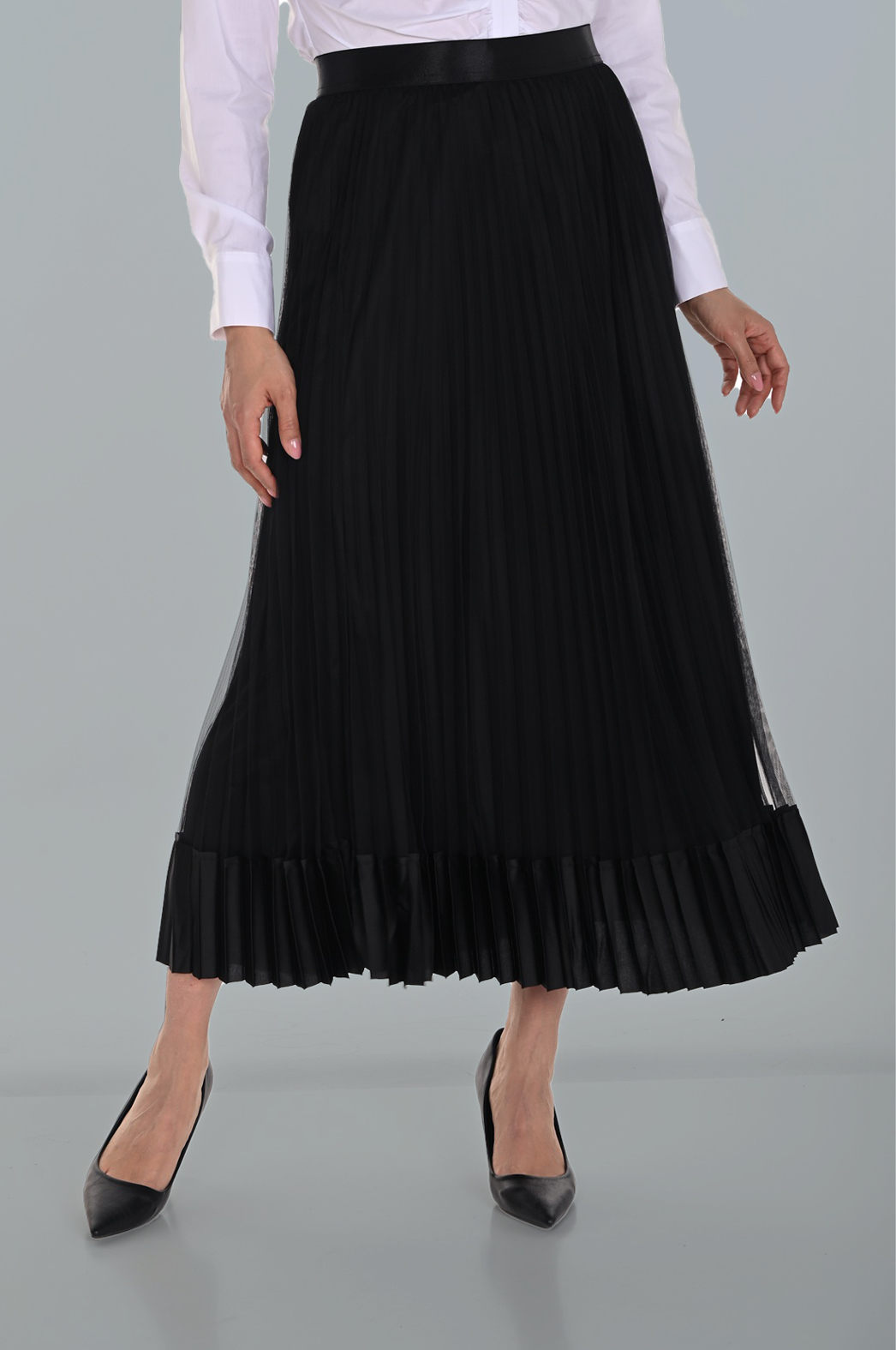 Satin Hem Pleated Skirt