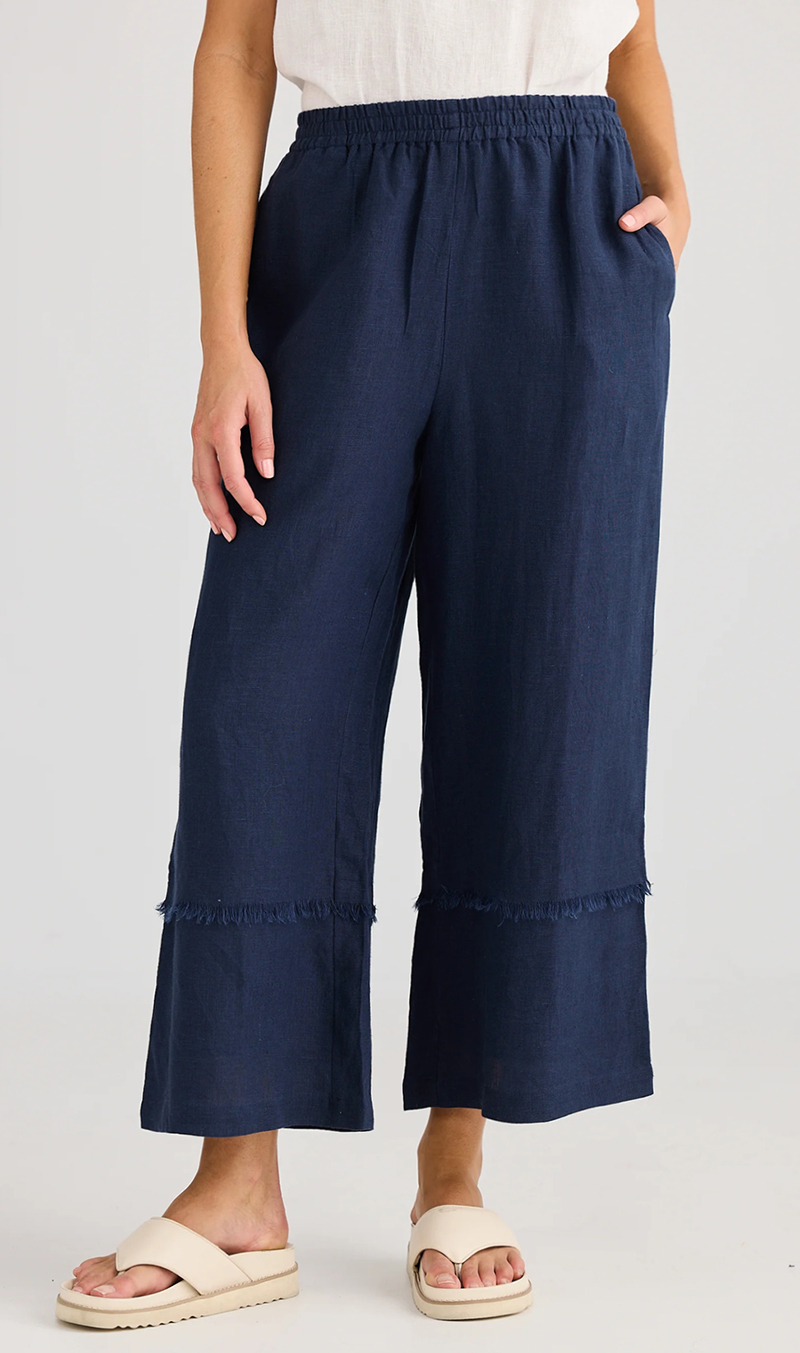 Holiday  Sailor Pant  100% Linen  White or Navy  Sizes to  fit 10-16    WAS $269  TODAY $99  SAVE $170