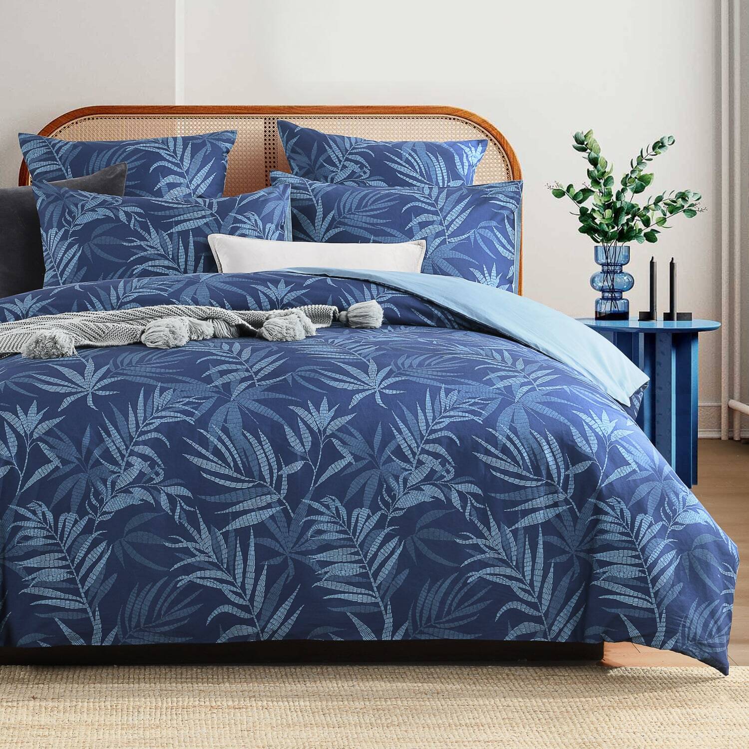 Image of Iris Quilt Cover Set