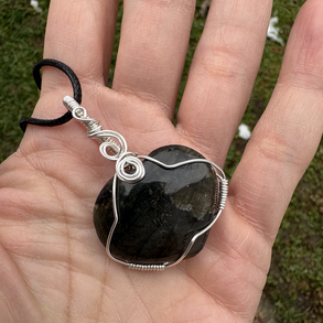 Szív alakú labradorit medál+ajandek 