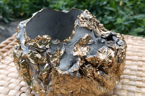 Szabálytalan beton tálka