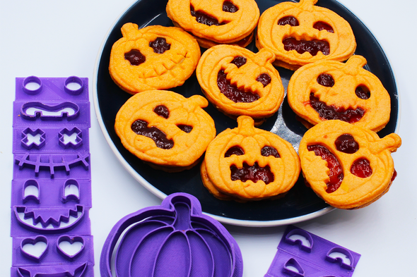 Halloween Tök 13 az 1-ben Linzer Kiszúró Készlet Sütikiszúró Csomag Vicces Tökfej Készítő