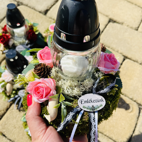 Mindenszentekre, halottak napjára kegyeleti/sír dísz