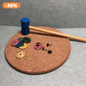 Kalapálós játék- batikolt fakorongokkal