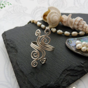 ”Tajték” kollekció - "Örvénylés" - gyűrű - hűsítő habok ezüst gyűrűbe, fülbevalóba álmodva